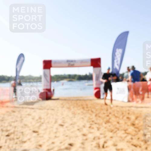 01.09.2024 - 17. Tribühne Triathlon Luisa Fischer http://msf.ph/oto/6926827 01.09.2024 11:00:18 Schwimmen 441 meine-sportfotos.de