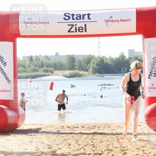 01.09.2024 - 17. Tribühne Triathlon Luisa Fischer http://msf.ph/oto/6926851 01.09.2024 11:00:36 Schwimmen 380, 422, 444 meine-sportfotos.de