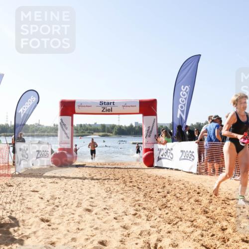 01.09.2024 - 17. Tribühne Triathlon Luisa Fischer http://msf.ph/oto/6926867 01.09.2024 11:00:39 Schwimmen 380, 422, 444 meine-sportfotos.de