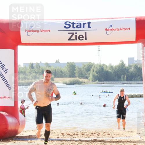 01.09.2024 - 17. Tribühne Triathlon Luisa Fischer http://msf.ph/oto/6926873 01.09.2024 11:00:42 Schwimmen 380, 422, 444 meine-sportfotos.de