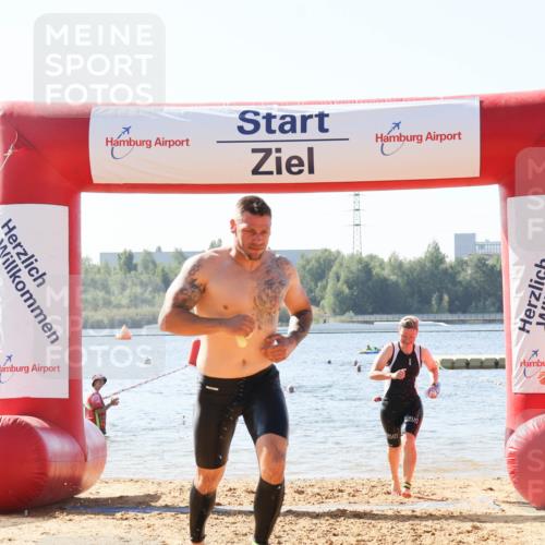 01.09.2024 - 17. Tribühne Triathlon Luisa Fischer http://msf.ph/oto/6926880 01.09.2024 11:00:43 Schwimmen 380, 422, 444 meine-sportfotos.de