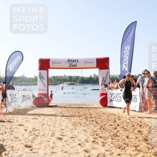 01.09.2024 - 17. Tribühne Triathlon Luisa Fischer http://msf.ph/oto/6926895 01.09.2024 11:00:46 Schwimmen 380, 422 meine-sportfotos.de