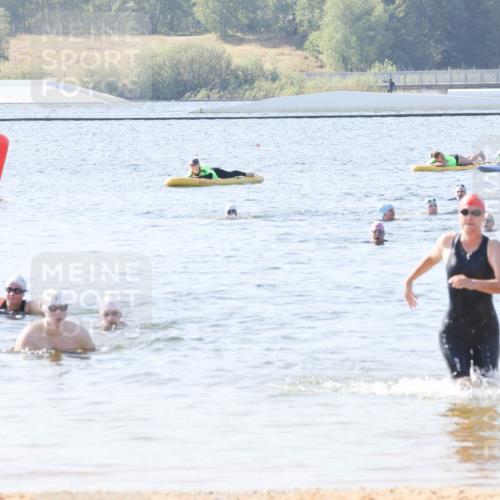 01.09.2024 - 17. Tribühne Triathlon Luisa Fischer http://msf.ph/oto/6926900 01.09.2024 11:01:04 Schwimmen 393 meine-sportfotos.de