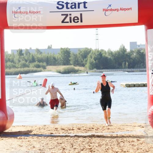 01.09.2024 - 17. Tribühne Triathlon Luisa Fischer http://msf.ph/oto/6926912 01.09.2024 11:01:10 Schwimmen 322, 350, 393 meine-sportfotos.de