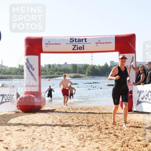 01.09.2024 - 17. Tribühne Triathlon Luisa Fischer http://msf.ph/oto/6926923 01.09.2024 11:01:15 Schwimmen 322, 350, 393, 403 meine-sportfotos.de