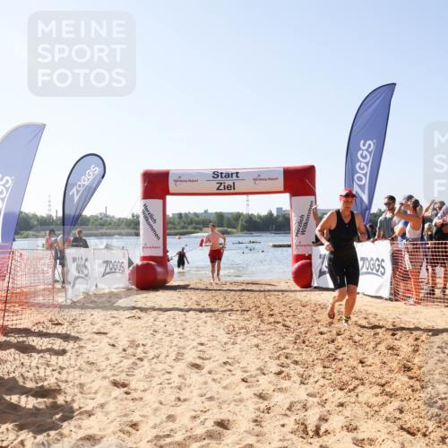 01.09.2024 - 17. Tribühne Triathlon Luisa Fischer http://msf.ph/oto/6926928 01.09.2024 11:01:16 Schwimmen 322, 350, 393, 403 meine-sportfotos.de