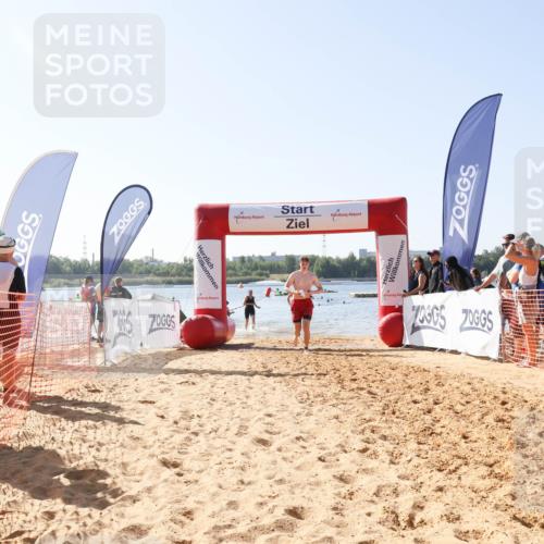 01.09.2024 - 17. Tribühne Triathlon Luisa Fischer http://msf.ph/oto/6926938 01.09.2024 11:01:17 Schwimmen 322, 350, 393, 403 meine-sportfotos.de