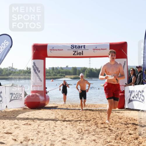01.09.2024 - 17. Tribühne Triathlon Luisa Fischer http://msf.ph/oto/6926943 01.09.2024 11:01:19 Schwimmen 322, 350, 393, 403 meine-sportfotos.de