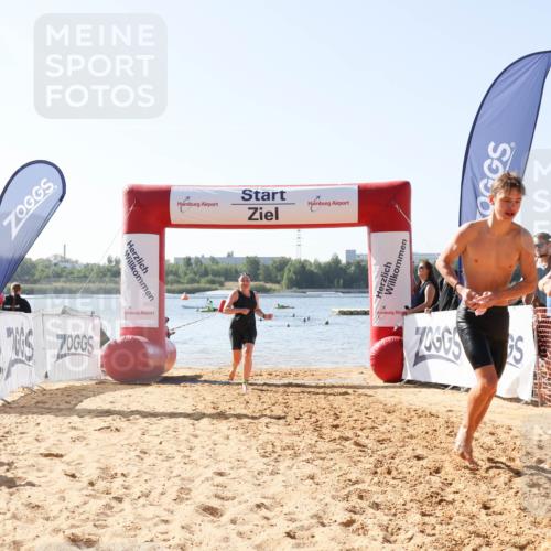 01.09.2024 - 17. Tribühne Triathlon Luisa Fischer http://msf.ph/oto/6926952 01.09.2024 11:01:22 Schwimmen 322, 350, 403 meine-sportfotos.de