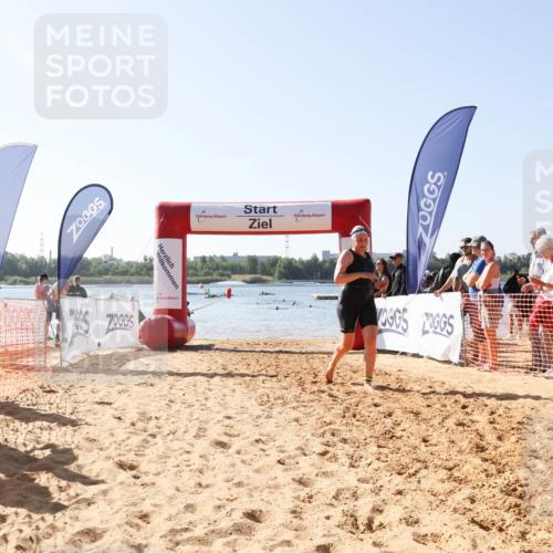 01.09.2024 - 17. Tribühne Triathlon Luisa Fischer http://msf.ph/oto/6926962 01.09.2024 11:01:24 Schwimmen 322, 350, 403 meine-sportfotos.de