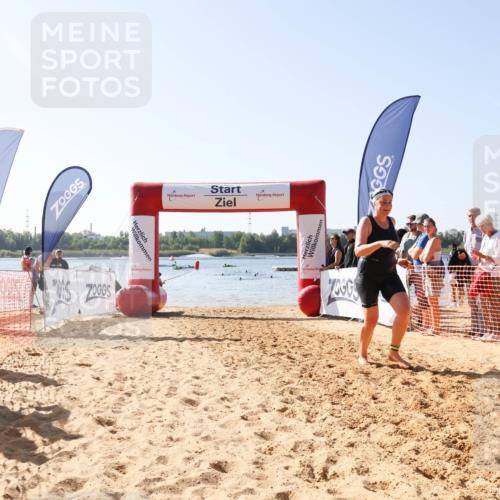 01.09.2024 - 17. Tribühne Triathlon Luisa Fischer http://msf.ph/oto/6926964 01.09.2024 11:01:25 Schwimmen 322, 350, 403 meine-sportfotos.de