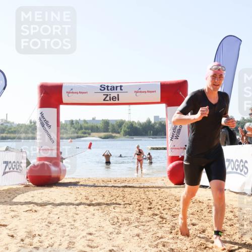 01.09.2024 - 17. Tribühne Triathlon Luisa Fischer http://msf.ph/oto/6927003 01.09.2024 11:01:59 Schwimmen 312, 398, 421 meine-sportfotos.de