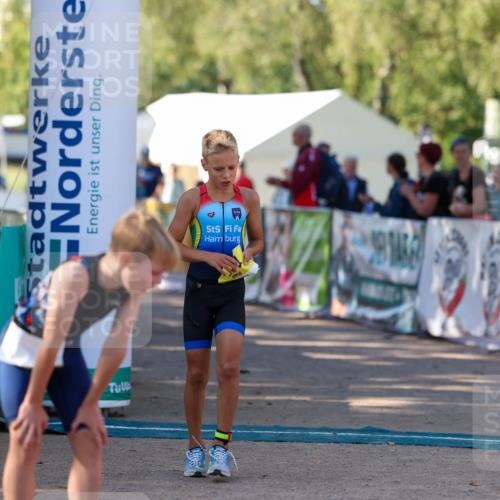 01.09.2024 - 17. Tribühne Triathlon Michael Strokosch http://msf.ph/oto/6930701 01.09.2024 09:45:38 Ziel 135 meine-sportfotos.de