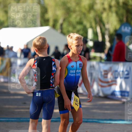 01.09.2024 - 17. Tribühne Triathlon Michael Strokosch http://msf.ph/oto/6930720 01.09.2024 09:45:42 Ziel 135 meine-sportfotos.de