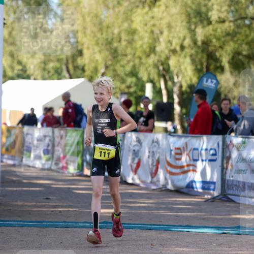01.09.2024 - 17. Tribühne Triathlon Michael Strokosch http://msf.ph/oto/6930736 01.09.2024 09:46:10 Ziel 111 meine-sportfotos.de