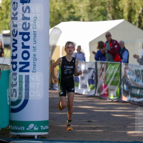 01.09.2024 - 17. Tribühne Triathlon Michael Strokosch http://msf.ph/oto/6930753 01.09.2024 09:46:40 Ziel 94 meine-sportfotos.de