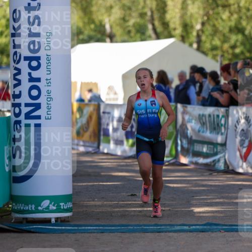 01.09.2024 - 17. Tribühne Triathlon Michael Strokosch http://msf.ph/oto/6930805 01.09.2024 09:47:30 Ziel 132 meine-sportfotos.de