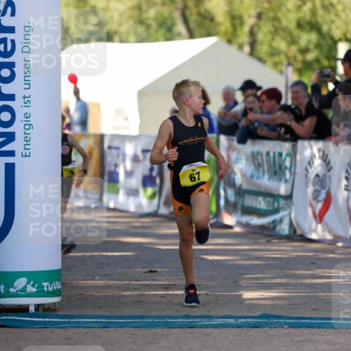 01.09.2024 - 17. Tribühne Triathlon Michael Strokosch http://msf.ph/oto/6930821 01.09.2024 09:47:39 Ziel 67, 89, 90, 106, 119 meine-sportfotos.de