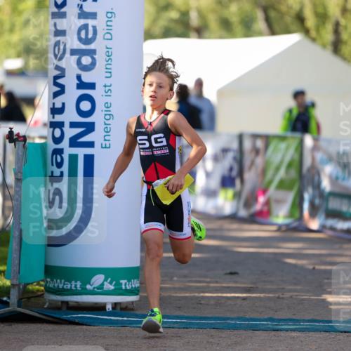 01.09.2024 - 17. Tribühne Triathlon Michael Strokosch http://msf.ph/oto/6930931 01.09.2024 09:49:11 Ziel 88, 133 meine-sportfotos.de