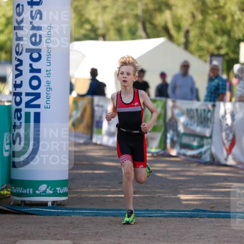 01.09.2024 - 17. Tribühne Triathlon Michael Strokosch http://msf.ph/oto/6930955 01.09.2024 09:49:17 Ziel 133 meine-sportfotos.de