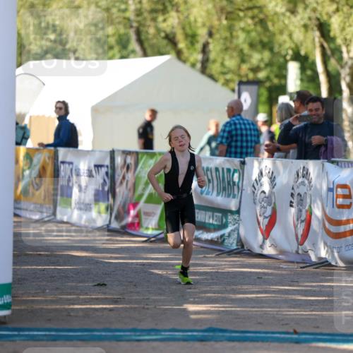 01.09.2024 - 17. Tribühne Triathlon Michael Strokosch http://msf.ph/oto/6930980 01.09.2024 09:49:28 Ziel 62, 65, 68 meine-sportfotos.de