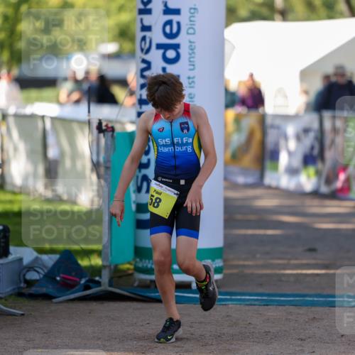 01.09.2024 - 17. Tribühne Triathlon Michael Strokosch http://msf.ph/oto/6931040 01.09.2024 09:49:43 Ziel 58, 103 meine-sportfotos.de