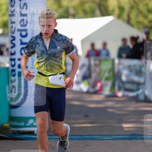 01.09.2024 - 17. Tribühne Triathlon Michael Strokosch http://msf.ph/oto/6931056 01.09.2024 09:49:50 Ziel 103, 136 meine-sportfotos.de