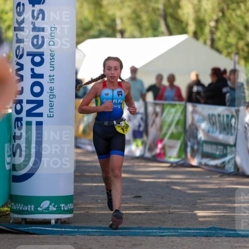 01.09.2024 - 17. Tribühne Triathlon Michael Strokosch http://msf.ph/oto/6931060 01.09.2024 09:49:52 Ziel 83, 103, 136 meine-sportfotos.de