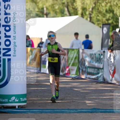 01.09.2024 - 17. Tribühne Triathlon Michael Strokosch http://msf.ph/oto/6931108 01.09.2024 09:50:05 Ziel 70, 92, 99, 128 meine-sportfotos.de