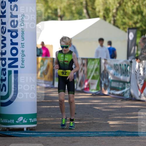 01.09.2024 - 17. Tribühne Triathlon Michael Strokosch http://msf.ph/oto/6931110 01.09.2024 09:50:05 Ziel 70, 92, 99, 128 meine-sportfotos.de
