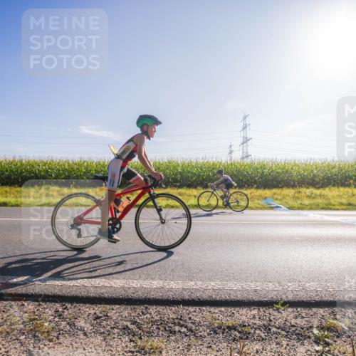 01.09.2024 - 17. Tribühne Triathlon H.Heesch http://msf.ph/oto/6935641 01.09.2024 09:39:27 Radfahren 66, 70, 77, 89, 131 meine-sportfotos.de