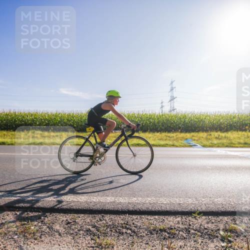 01.09.2024 - 17. Tribühne Triathlon H.Heesch http://msf.ph/oto/6935672 01.09.2024 09:40:49 Radfahren 58, 75, 78, 83, 84, 86, 92, 99, 100, 104, 124 meine-sportfotos.de