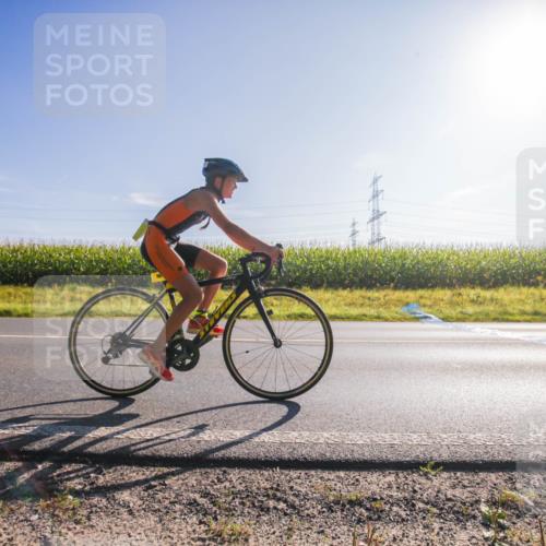 01.09.2024 - 17. Tribühne Triathlon H.Heesch http://msf.ph/oto/6935676 01.09.2024 09:40:50 Radfahren 58, 75, 78, 83, 84, 86, 92, 99, 100, 104, 124 meine-sportfotos.de