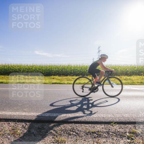01.09.2024 - 17. Tribühne Triathlon H.Heesch http://msf.ph/oto/6935682 01.09.2024 09:41:01 Radfahren 113, 121, 128 meine-sportfotos.de