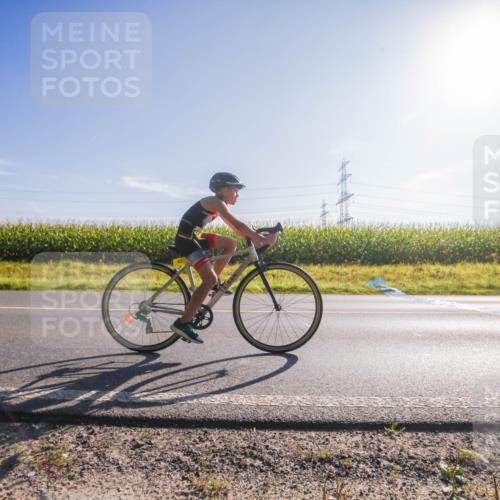 01.09.2024 - 17. Tribühne Triathlon H.Heesch http://msf.ph/oto/6935697 01.09.2024 09:41:30 Radfahren 63, 80, 81, 87, 110, 112, 123 meine-sportfotos.de
