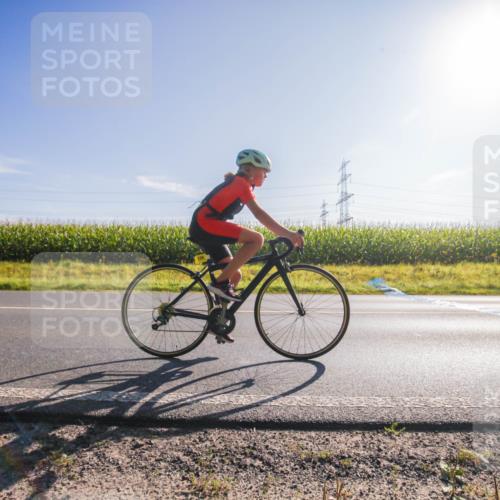 01.09.2024 - 17. Tribühne Triathlon H.Heesch http://msf.ph/oto/6935731 01.09.2024 09:44:07 Radfahren 122, 126 meine-sportfotos.de