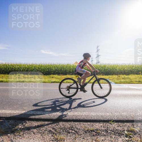 01.09.2024 - 17. Tribühne Triathlon H.Heesch http://msf.ph/oto/6935738 01.09.2024 09:45:14 Radfahren 74 meine-sportfotos.de