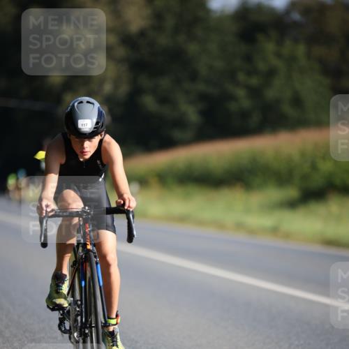 01.09.2024 - 17. Tribühne Triathlon H.Heesch http://msf.ph/oto/6937025 01.09.2024 09:37:01 Radfahren 114, 117 meine-sportfotos.de