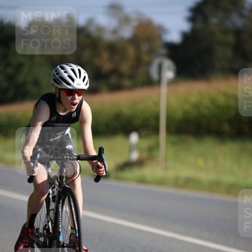 01.09.2024 - 17. Tribühne Triathlon H.Heesch http://msf.ph/oto/6937072 01.09.2024 09:38:04 Radfahren 111 meine-sportfotos.de
