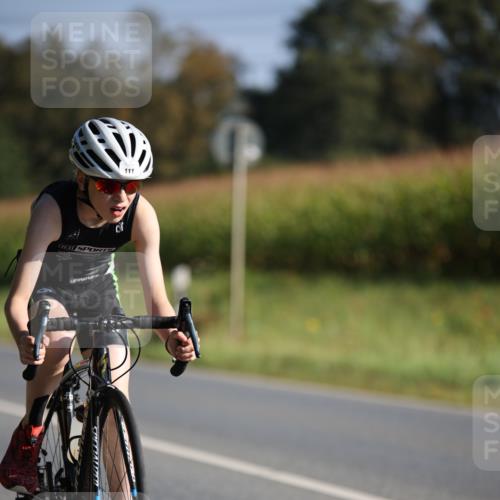 01.09.2024 - 17. Tribühne Triathlon H.Heesch http://msf.ph/oto/6937081 01.09.2024 09:38:04 Radfahren 111 meine-sportfotos.de