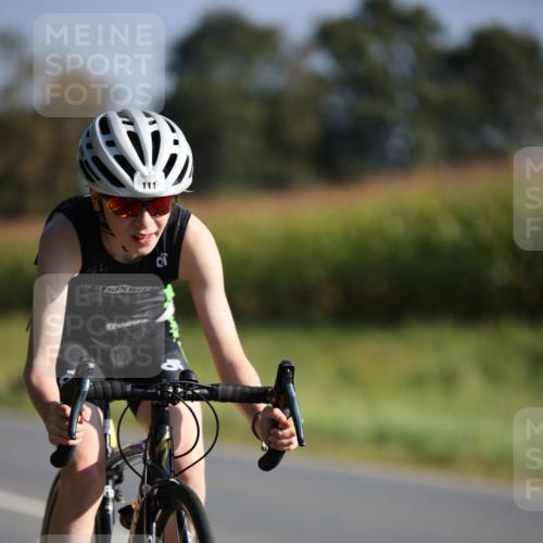 01.09.2024 - 17. Tribühne Triathlon H.Heesch http://msf.ph/oto/6937092 01.09.2024 09:38:04 Radfahren 111 meine-sportfotos.de
