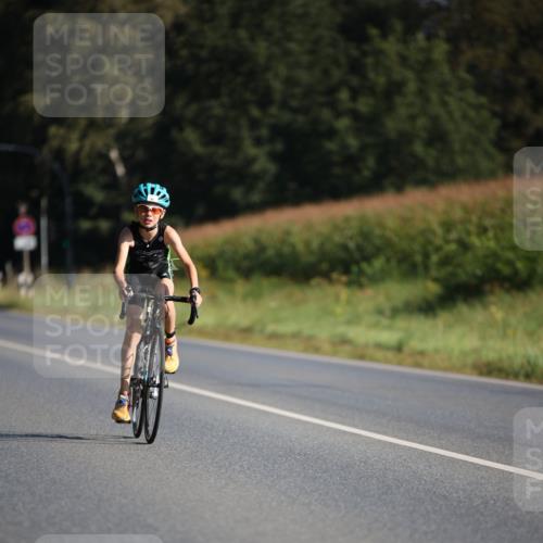 01.09.2024 - 17. Tribühne Triathlon H.Heesch http://msf.ph/oto/6937113 01.09.2024 09:38:21 Radfahren 94, 133 meine-sportfotos.de