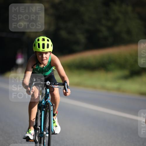 01.09.2024 - 17. Tribühne Triathlon H.Heesch http://msf.ph/oto/6937144 01.09.2024 09:38:22 Radfahren 94, 133 meine-sportfotos.de