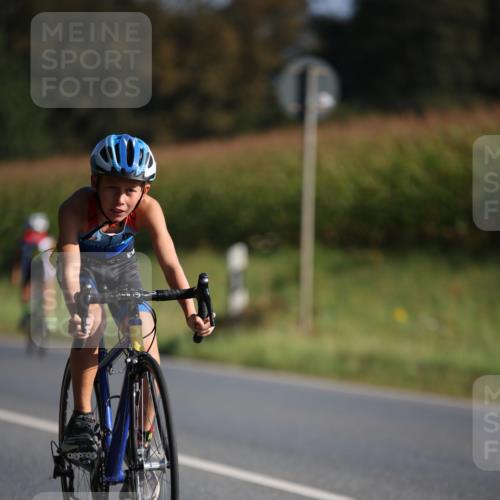 01.09.2024 - 17. Tribühne Triathlon H.Heesch http://msf.ph/oto/6937167 01.09.2024 09:38:54 Radfahren 67, 71, 83, 84, 90, 99, 103, 106, 119, 130, 132, 136 meine-sportfotos.de