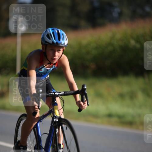 01.09.2024 - 17. Tribühne Triathlon H.Heesch http://msf.ph/oto/6937180 01.09.2024 09:38:54 Radfahren 67, 71, 83, 84, 90, 99, 103, 106, 119, 130, 132, 136 meine-sportfotos.de
