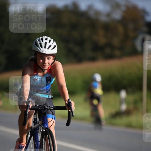 01.09.2024 - 17. Tribühne Triathlon H.Heesch http://msf.ph/oto/6937195 01.09.2024 09:38:59 Radfahren 58, 67, 71, 78, 83, 90, 92, 99, 100, 104, 119, 124, 130, 132 meine-sportfotos.de