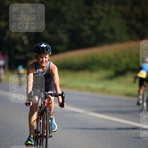01.09.2024 - 17. Tribühne Triathlon H.Heesch http://msf.ph/oto/6937242 01.09.2024 09:39:12 Radfahren 86, 96, 113, 128, 134 meine-sportfotos.de
