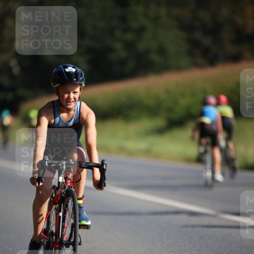 01.09.2024 - 17. Tribühne Triathlon H.Heesch http://msf.ph/oto/6937251 01.09.2024 09:39:12 Radfahren 86, 96, 113, 128, 134 meine-sportfotos.de