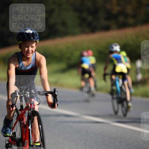 01.09.2024 - 17. Tribühne Triathlon H.Heesch http://msf.ph/oto/6937261 01.09.2024 09:39:12 Radfahren 86, 96, 113, 128, 134 meine-sportfotos.de