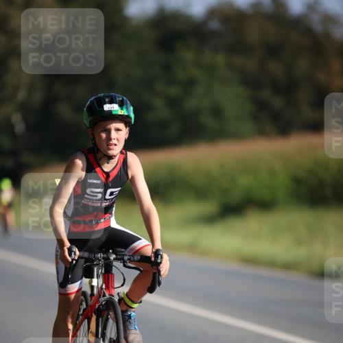 01.09.2024 - 17. Tribühne Triathlon H.Heesch http://msf.ph/oto/6937307 01.09.2024 09:39:26 Radfahren 63, 66, 70, 77, 89, 112, 131 meine-sportfotos.de
